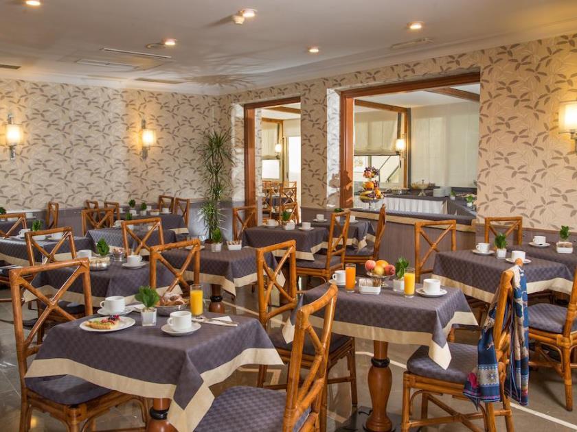 Hotel Santa Costanza By Omnia Hotels Rome Exterior photo